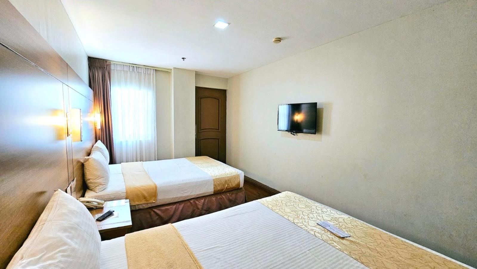 Tagaytay Hotel Sixb Tagaytay City Buitenkant foto